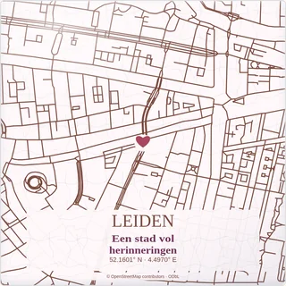 Tegeltje met tekst leiden een stad vol herinneringen van keramiek in detail