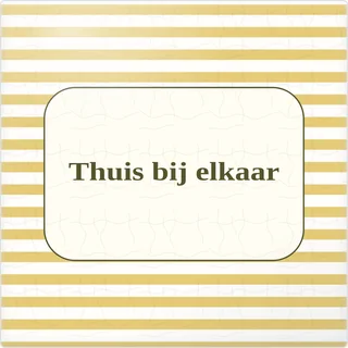 Tegeltje met tekst thuis bij elkaar van keramiek in detail